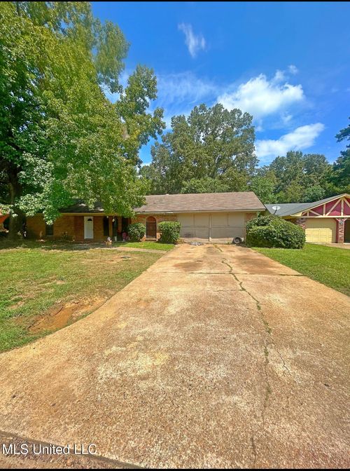 5268 Brookhollow Dr, Jackson, MS, 39212-2020 | Card Image