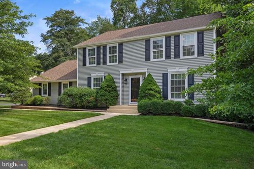 18 Oak Hollow Dr, Voorhees, NJ, 08043-1515 | Card Image