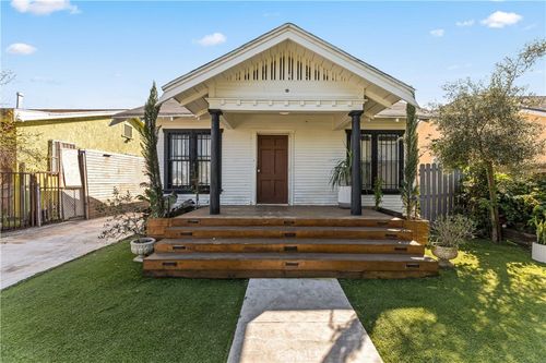 1218 W 69th, Los Angeles, CA, 90044 | Card Image