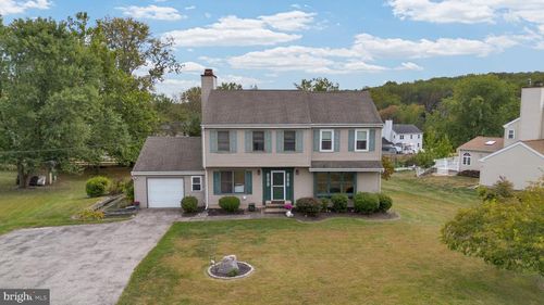 2146 Gilbertsville Rd, POTTSTOWN, PA, 19464-1418 | Card Image