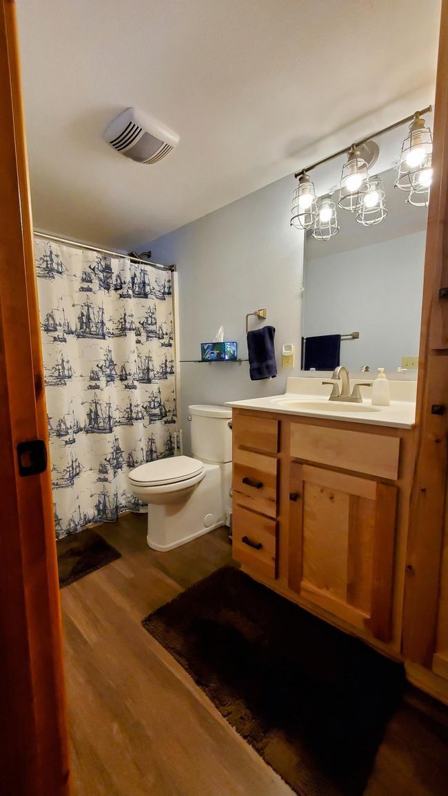 Full Bathroom | Image 12