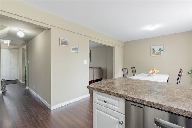 636 Gauthier Avenue, Home with 4 bedrooms, 2 bathrooms and 3 parking in Coquitlam BC | Image 7