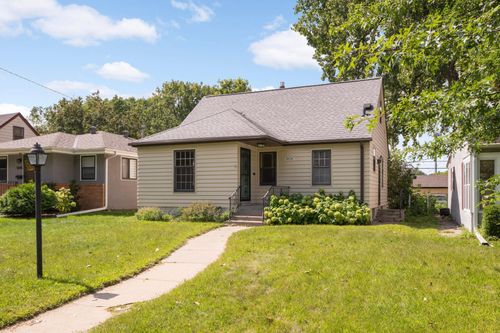 5636 25th Ave S, Minneapolis, MN, 55417-2745 | Card Image