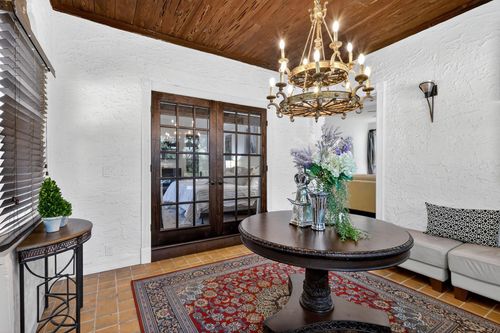 520-516-520 34th St, West Palm Beach, FL, 33407-4824 | Card Image