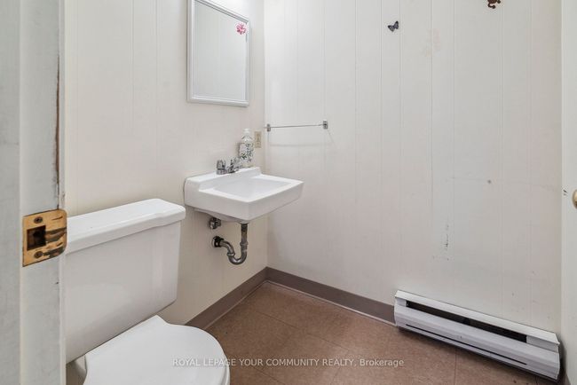 364 Regent St, Home with 0 bedrooms, 2 bathrooms and null parking in Orillia ON | Image 33