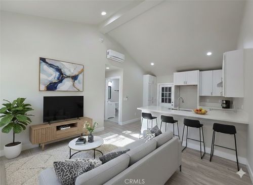 3871 Bandini Ave, Riverside, CA, 92506-1118 | Card Image