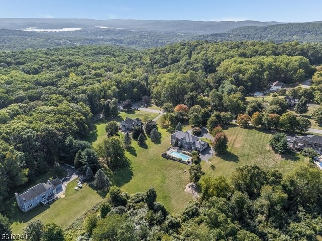 4 Hook Mountain Dr, House other with 5 bedrooms, 4 bathrooms and null parking in Annandale NJ | Image 11