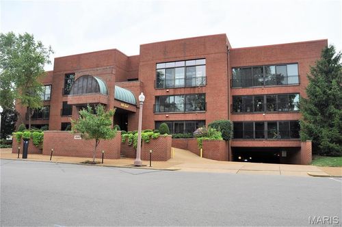 304-4540 Laclede Ave, Saint Louis, MO, 63108-2143 | Card Image