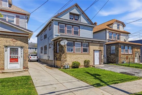 469 Hinman Ave, Buffalo, NY, 14216-1018 | Card Image
