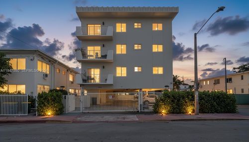 402-7925 Carlyle Ave, Miami Beach, FL, 33141 | Card Image