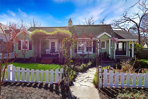 909 W Hunt St, Mckinney, TX, 75069-3715 | Card Image