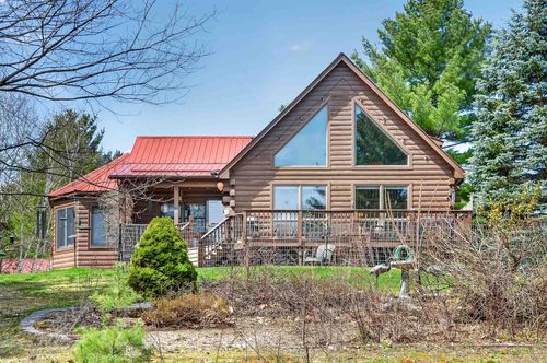 19 Huntington Ave, Morrisonville, NY, 12962-2548 | Card Image
