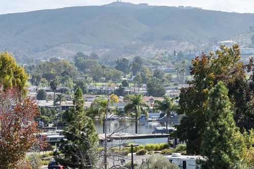 d304-1560 Circa Del Lago, San Marcos, CA, 92078-7237 | Card Image