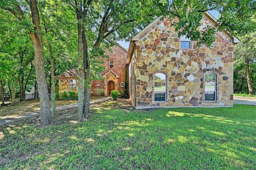 109 Lauren Lane, Pottsboro, TX, 75076 | Card Image