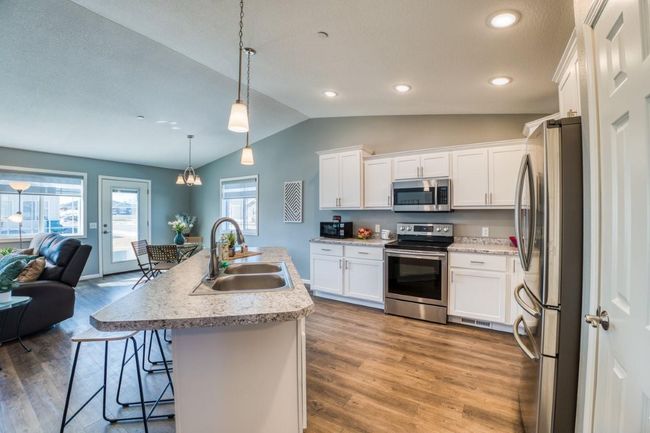 Laundry & Closet with Utility Sink.jpg | Image 16