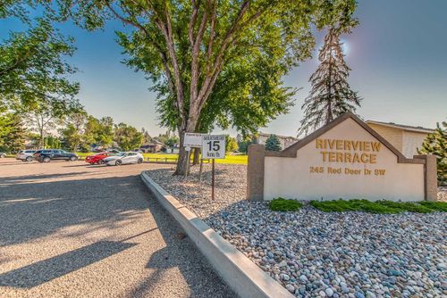 107-245 Red Deer Dr Sw, Medicine Hat, AB, T1A8P4 | Card Image