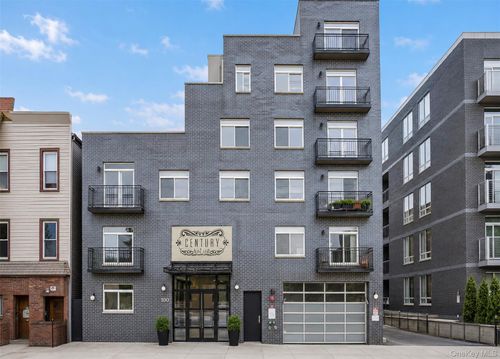 5c-100 Engert Avenue, New York, NY, 11222 | Card Image