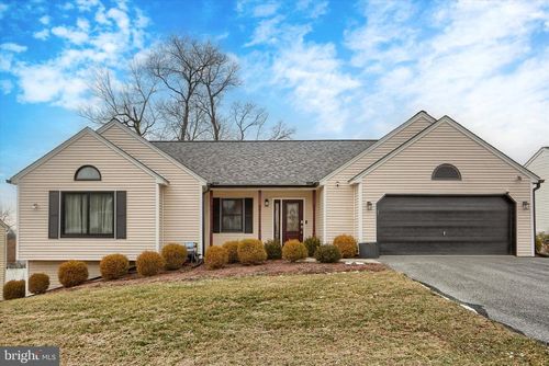 3512 Athena Ave, HARRISBURG, PA, 17110-9279 | Card Image