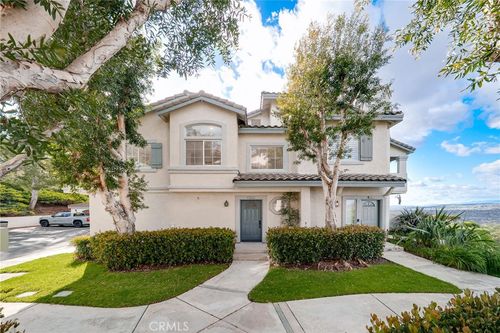 7835 E Viewrim Dr, Anaheim, CA, 92808-2130 | Card Image