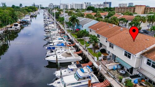 2533 Ne 15th St, Pompano Beach, FL, 33062-8232 | Card Image