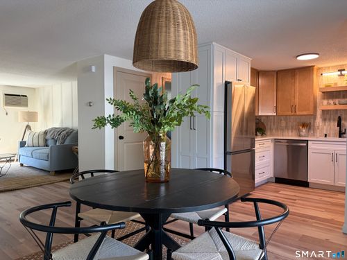 123-123 Blackstone Vlg, Meriden, CT, 06450-2403 | Card Image