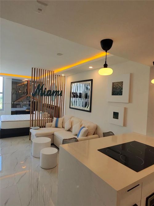 apt-1634-2899 Collins Ave, Miami Beach, FL, 33140-4422 | Card Image