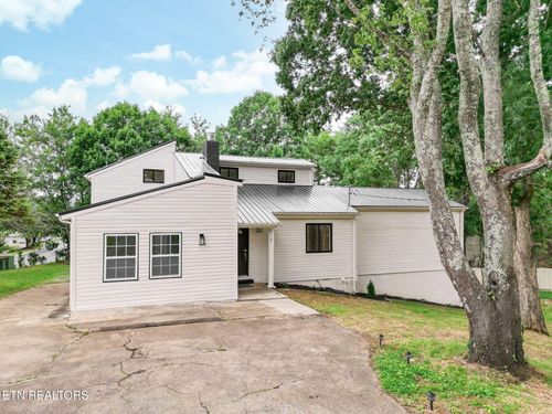 517 Sherwood Dr, Maryville, TN, 37801-4541 | Card Image