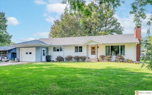 37 10th St, Woodbine, IA, 51579-1074 | Card Image