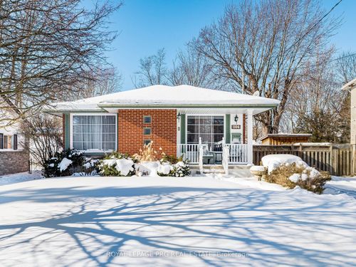 306 Helena St, Dunnville, ON, N1A2S8 | Card Image