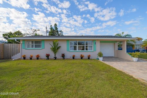 40 Azalea Dr, Ormond Beach, FL, 32176-3508 | Card Image
