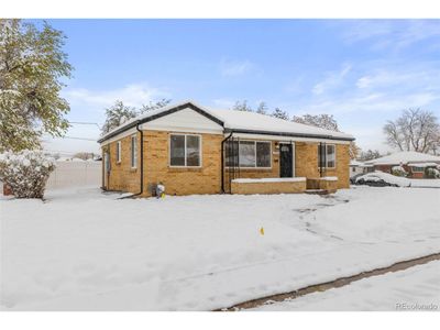 7555 E 22nd Ave, House other with 5 bedrooms, 1 bathrooms and null parking in Denver CO | Image 2