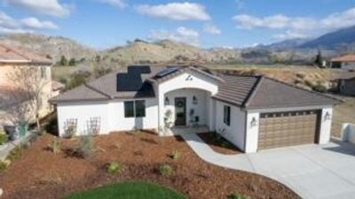 32588 Greene Drive, House other with 3 bedrooms, 2 bathrooms and null parking in Springville CA | Image 3