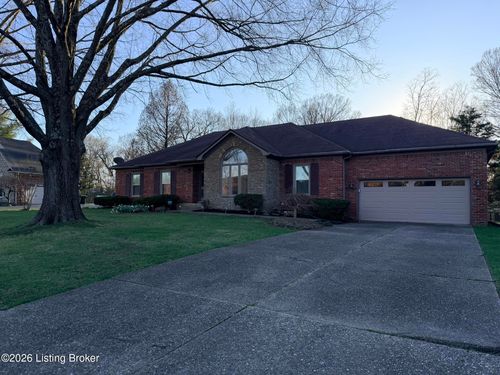 4202 Rivanna Dr, Jeffersontown, KY, 40299-3474 | Card Image