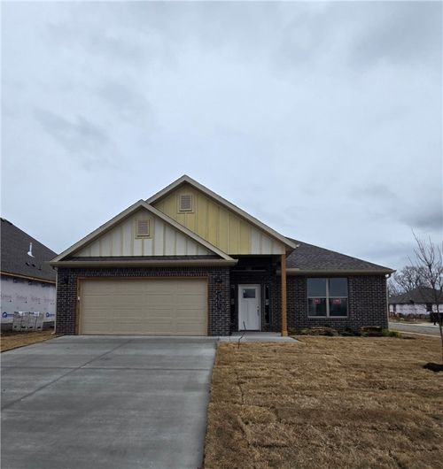 2301 N Lexington St, Siloam Springs, AR, 72761 | Card Image