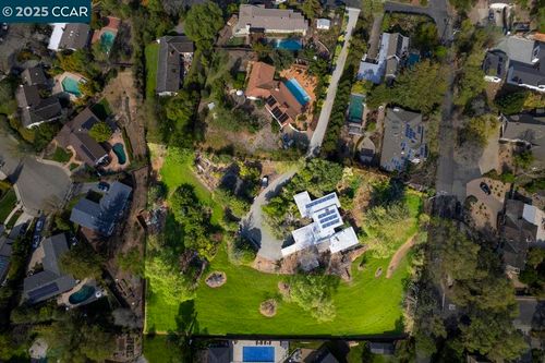 1101 Scots Ln, Walnut Creek, CA, 94596-5432 | Card Image