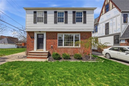 3722 Lindholm Rd, Shaker Heights, OH, 44120-5129 | Card Image