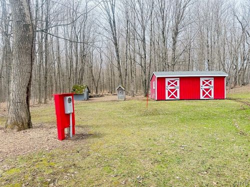 437 Albion Cross Rd, Pulaski, NY, 13142-2441 | Card Image