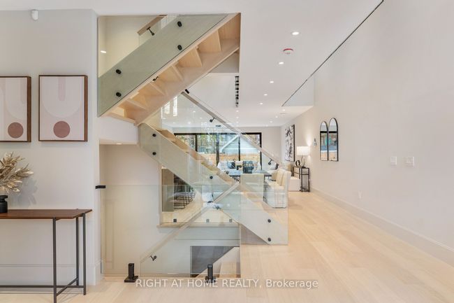 37 Kenilworth Ave, House other with 4 bedrooms, 6 bathrooms and 1 parking in Toronto ON | Image 15
