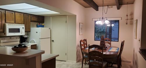 2820 Sports Village Loop, Pinetop, AZ, 85935-8192 | Card Image