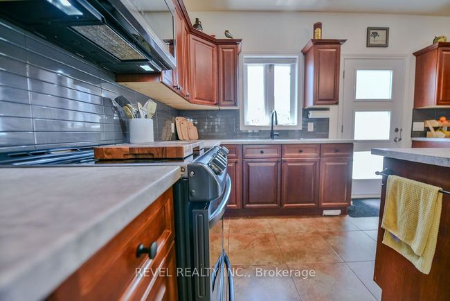 29 Majestic Dr, House other with 5 bedrooms, 3 bathrooms and 7 parking in Timmins ON | Image 5