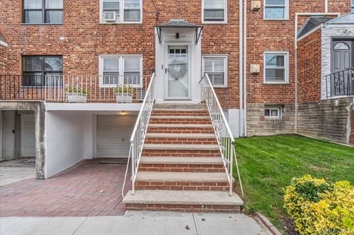 210 41st Avenue Avenue, New York, NY, 11361 | Card Image