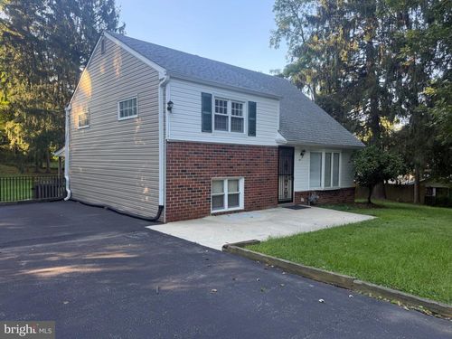 697 Old Marple Rd, SPRINGFIELD, PA, 19064-1240 | Card Image