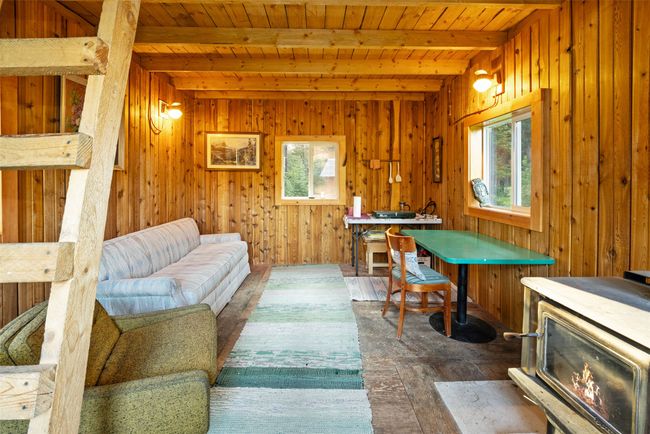 Interior of guest cabin. | Image 32