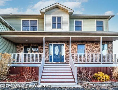 7 Manahassett Park Dr, Long Branch, NJ, 07740-7909 | Card Image