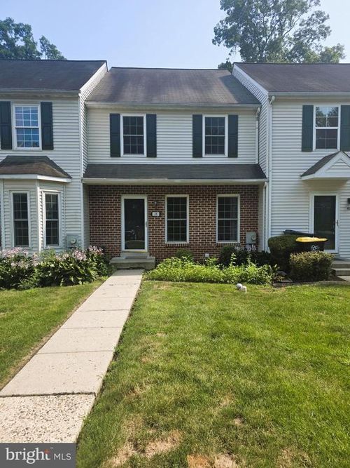 39 Aspen Way, SCHWENKSVILLE, PA, 19473-1798 | Card Image
