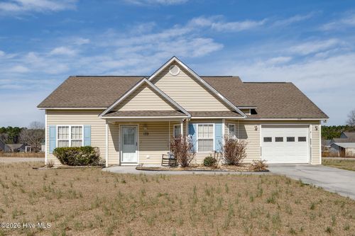 129 Phillip Mills Dr, Teachey, NC, 28464-9341 | Card Image