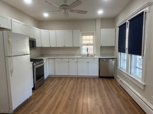 2-182 Claremont Ave, Montclair, NJ, 07042-3511 | Card Image