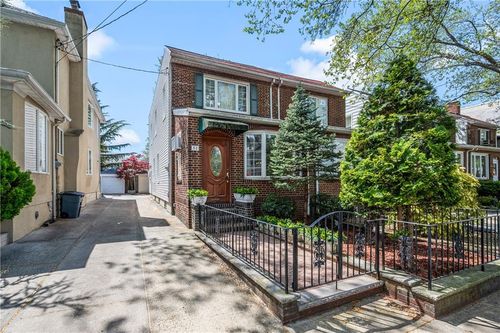 52 77th St, Brooklyn, NY, 11209-2919 | Card Image