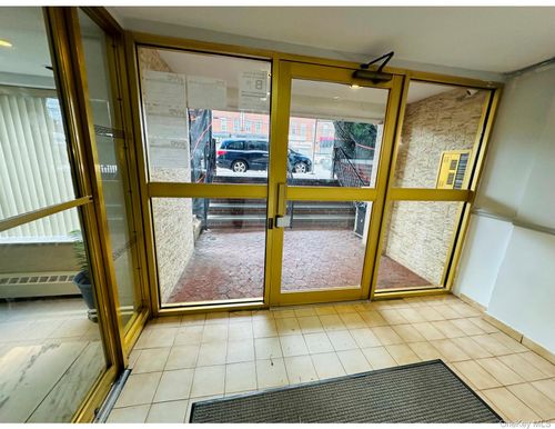 apt-1g-22289 Braddock Ave, Queens Village, NY, 11428-1414 | Card Image