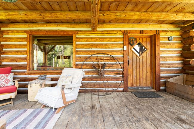 Front porch living. | Image 8